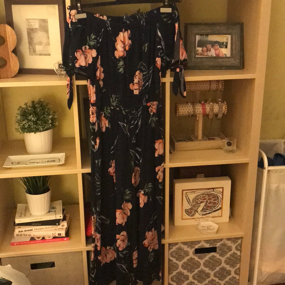 Off the shoulder floral jumper size S